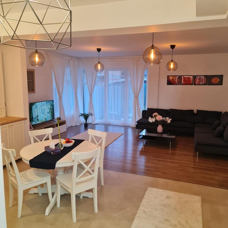 Galaxy Residence Villa Otopeni Εξωτερικό φωτογραφία