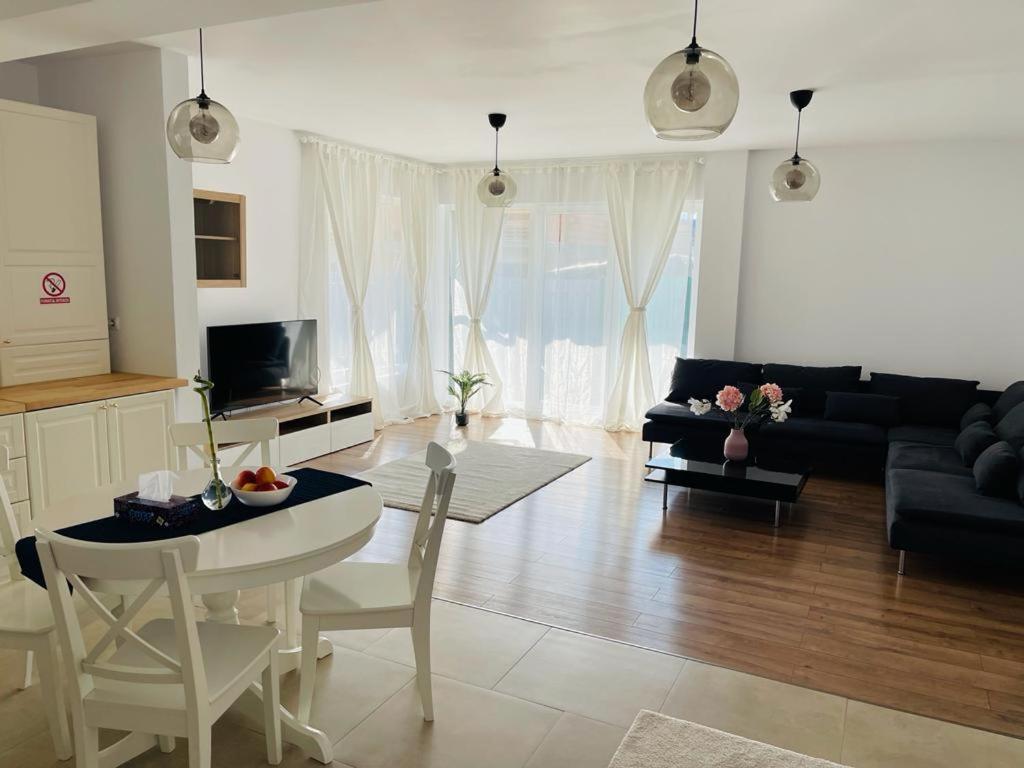 Galaxy Residence Villa Otopeni Εξωτερικό φωτογραφία